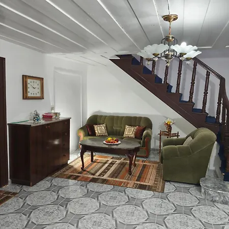 Onetwosleep Guest house Shkoder